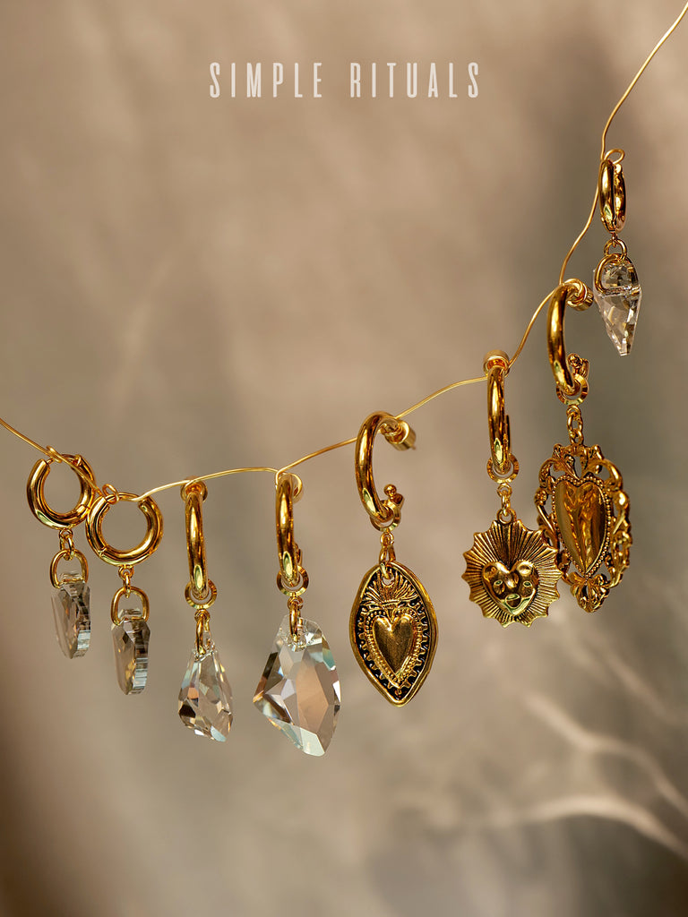 23FW [ Heart of Napoli ] sparkling rocks crystal earrings