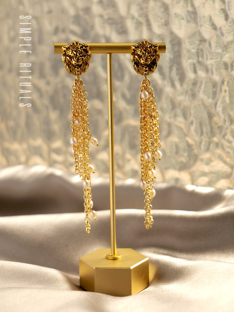 23FW [ Galaxy Lion star ]Alta moda pearl earrings