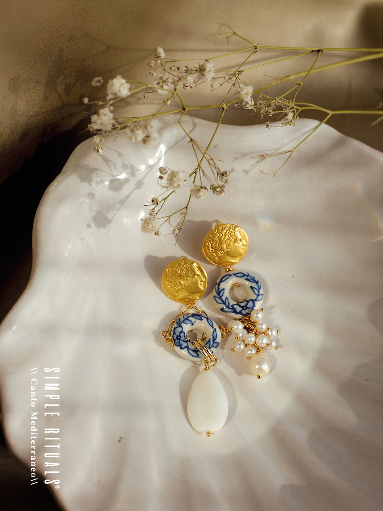 [ Moon lights ] Sorrento handmade ceramic with seashell stud earrings