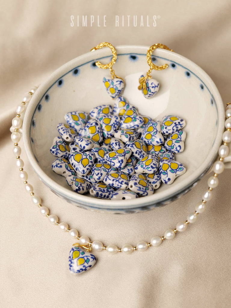 [ Amore estivo ] SS23 Handmade ceramic Golden painting heart earrings