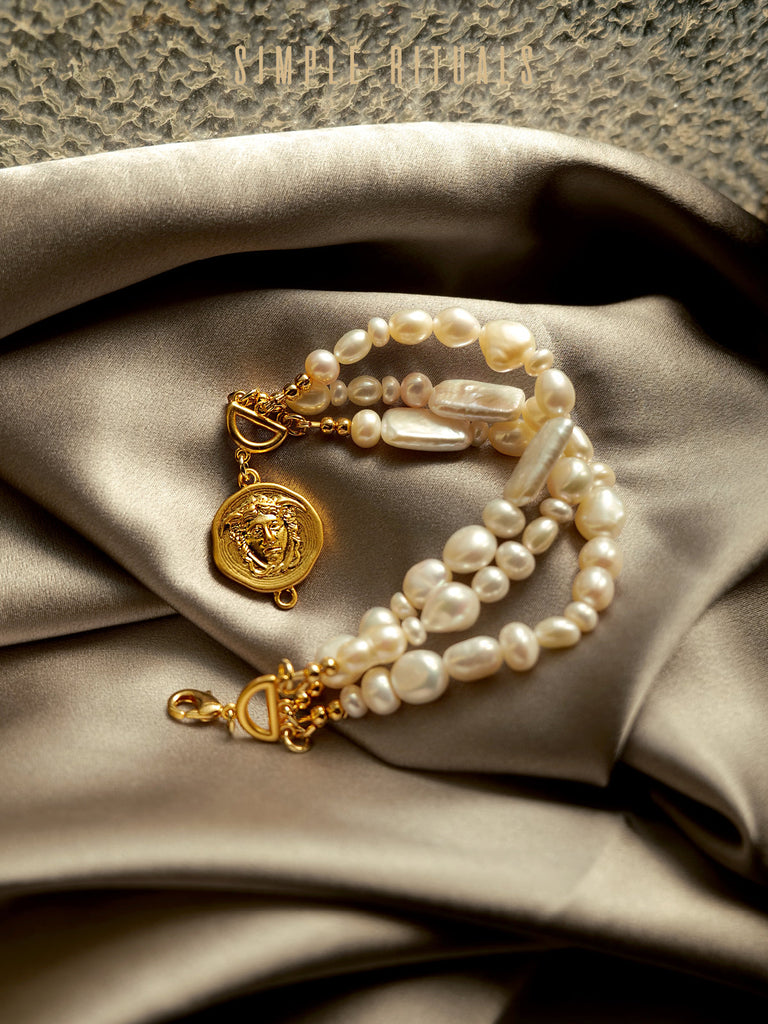 23FW [Medusa collection] mystery romance medusa baroque pearl Bracelet
